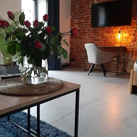 Staromiejska 65 *